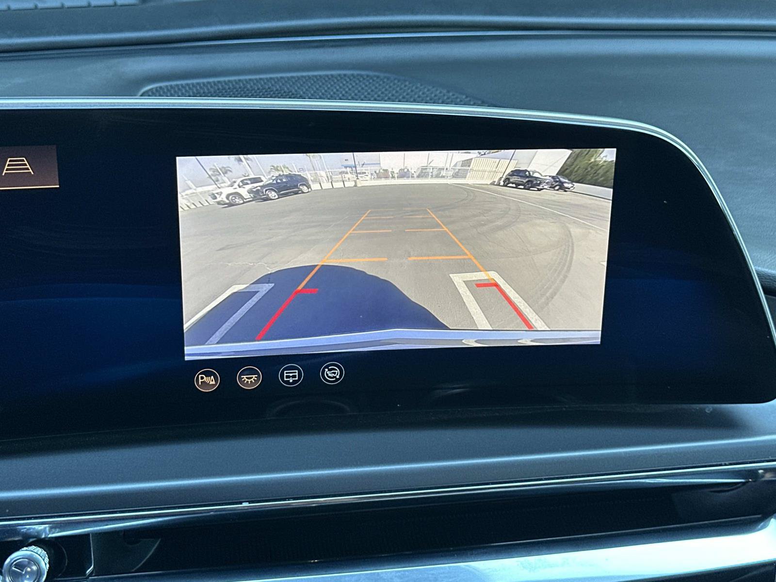 Used 2024 Cadillac Lyriq Tech RWD image 17