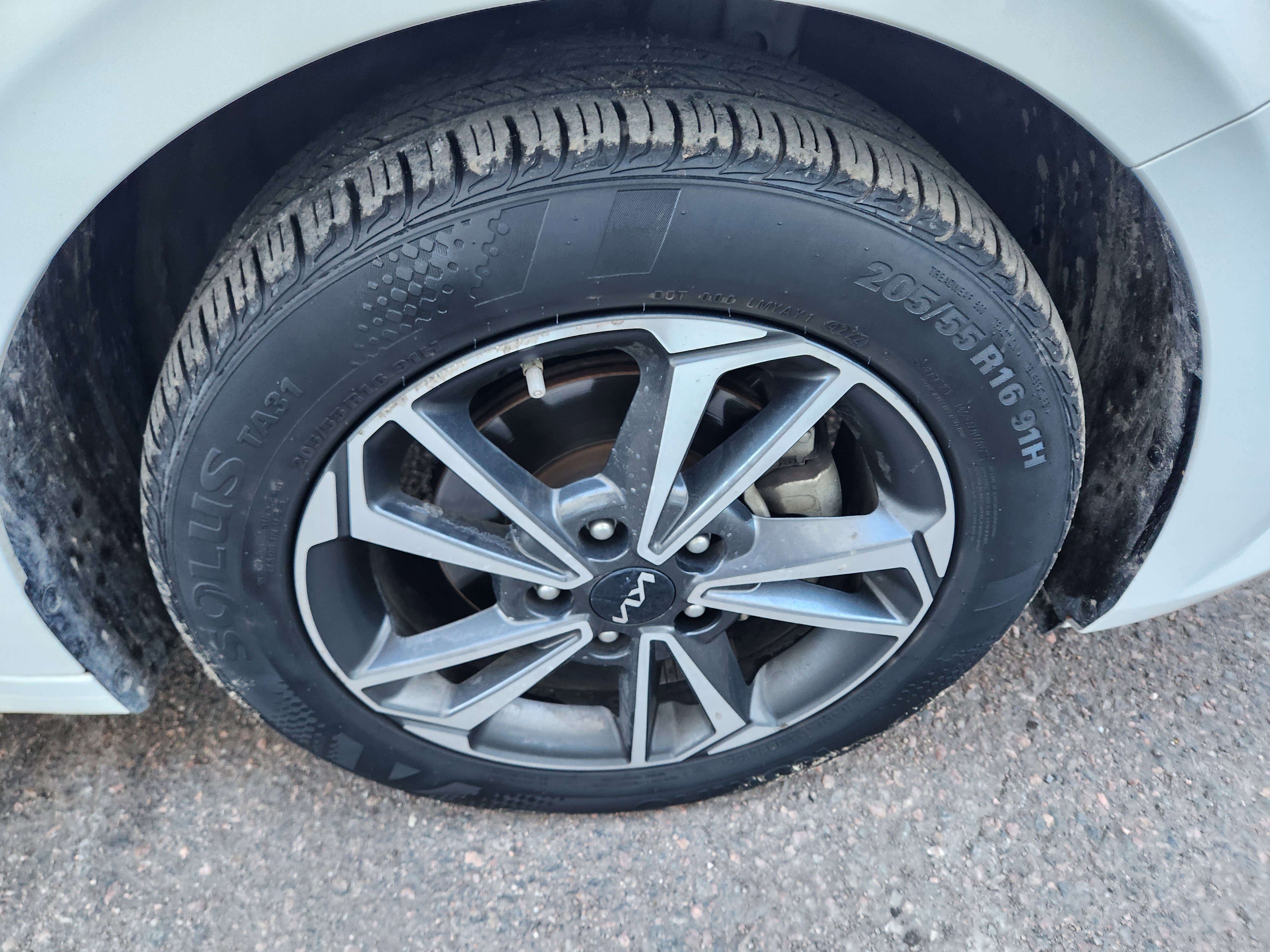 Used 2023 Kia Forte LXS w/ LXS Technology Package image 17