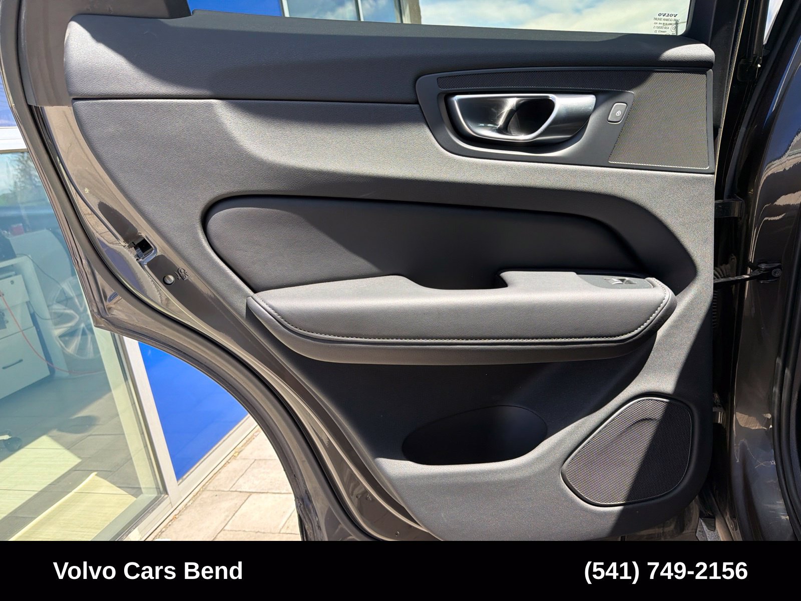 Used 2024 Volvo XC60 B5 Core w/ Protection Package Premier AWD/4WD image 21