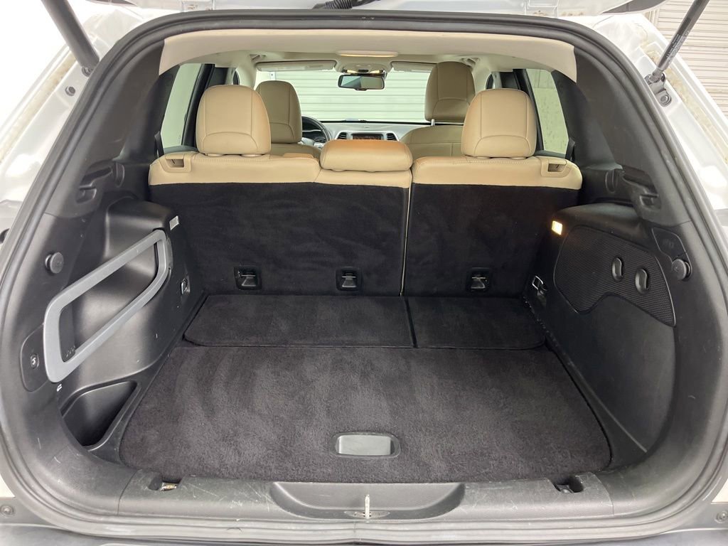 Used 2015 Jeep Cherokee Limited w/ Luxury Group FWD image 21
