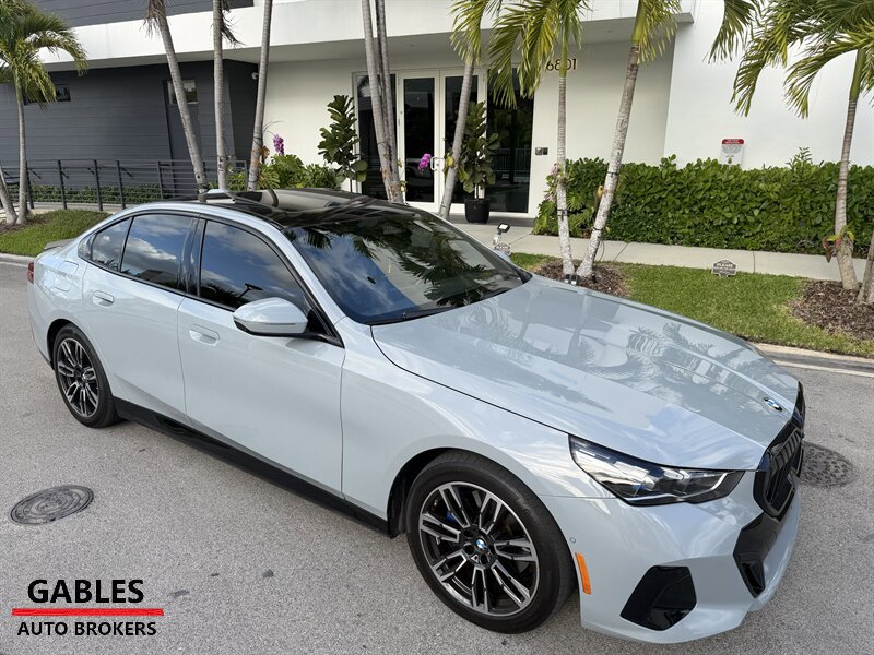 Used 2025 BMW 530i xDrive AWD/4WD image 21