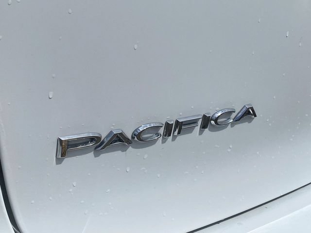 Used 2024 Chrysler Pacifica Limited FWD image 30