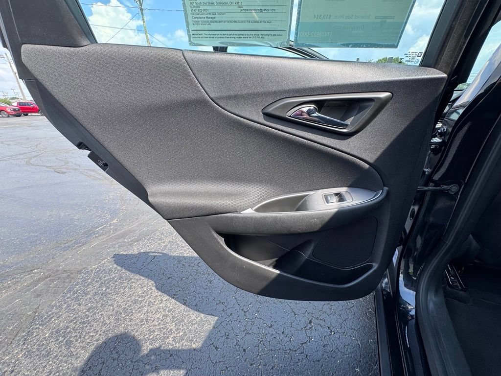 Used 2025 Chevrolet Malibu LT FWD image 19