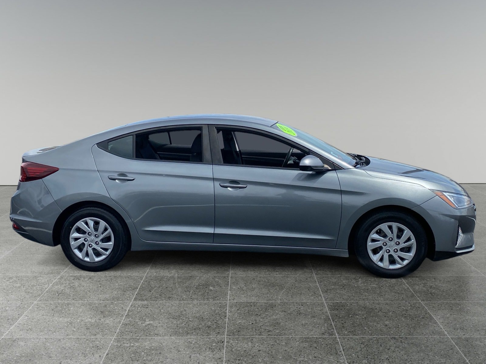 Used 2019 Hyundai Elantra SE w/ Cargo Package FWD image 6