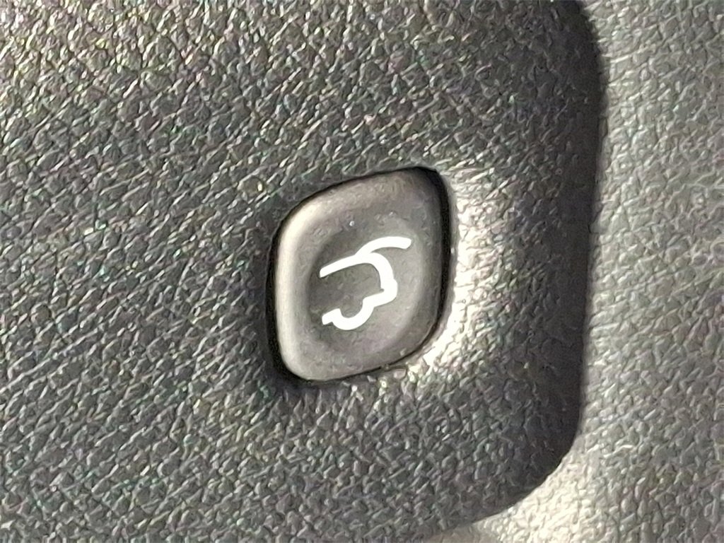 Used 2021 Dodge Durango GT image 31