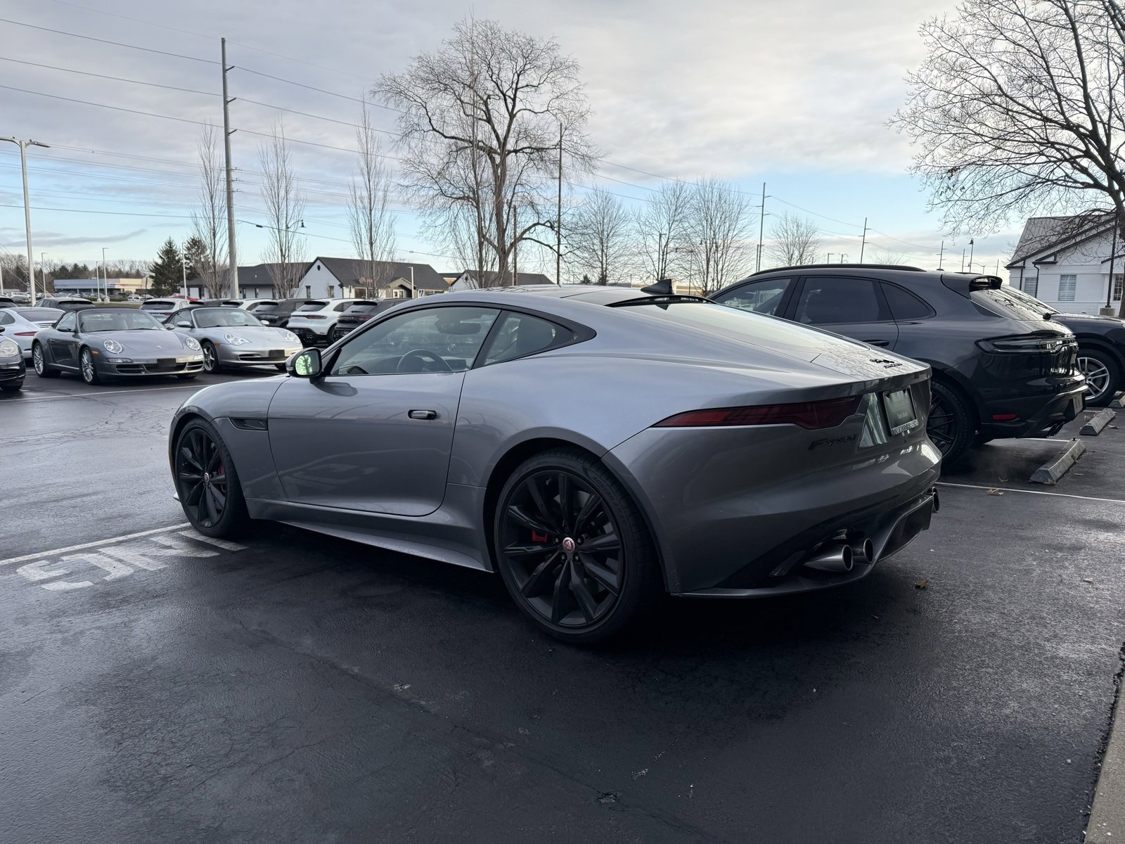 Used 2023 Jaguar F-TYPE R image 2