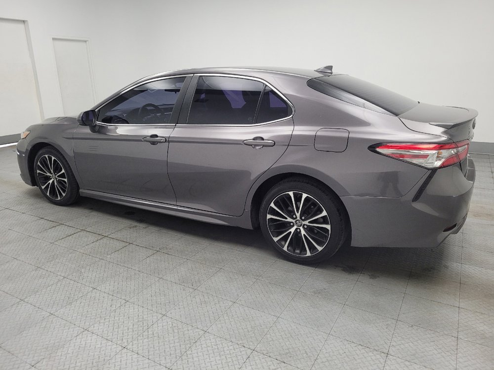 Used 2019 Toyota Camry SE FWD image 3