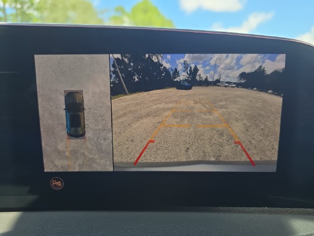Used 2025 Cadillac XT4 Premium Luxury FWD image 18