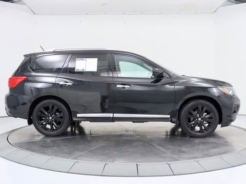 Used 2017 Nissan Pathfinder Platinum w/ Midnight Edition Package image 6