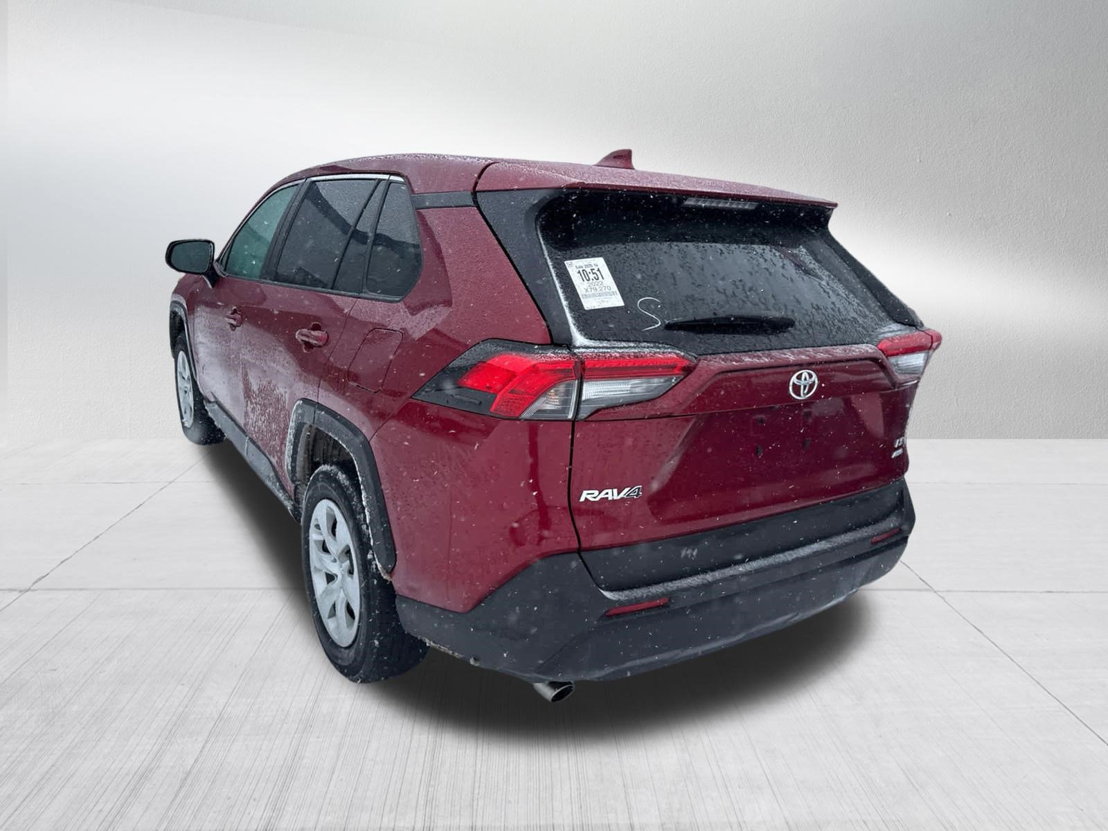 Used 2022 Toyota RAV4 LE image 8