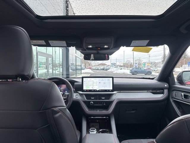 Used 2025 Ford Explorer ST-Line w/ Premium Package image 14