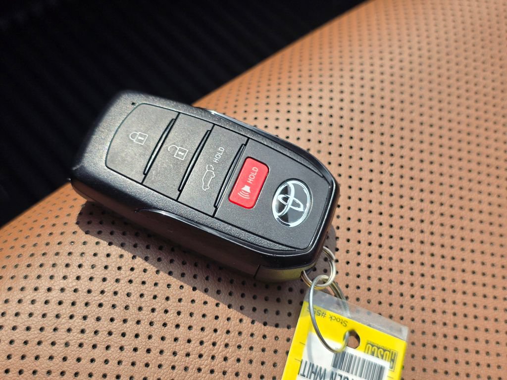 Used 2025 Toyota Crown Signia AWD/4WD image 35