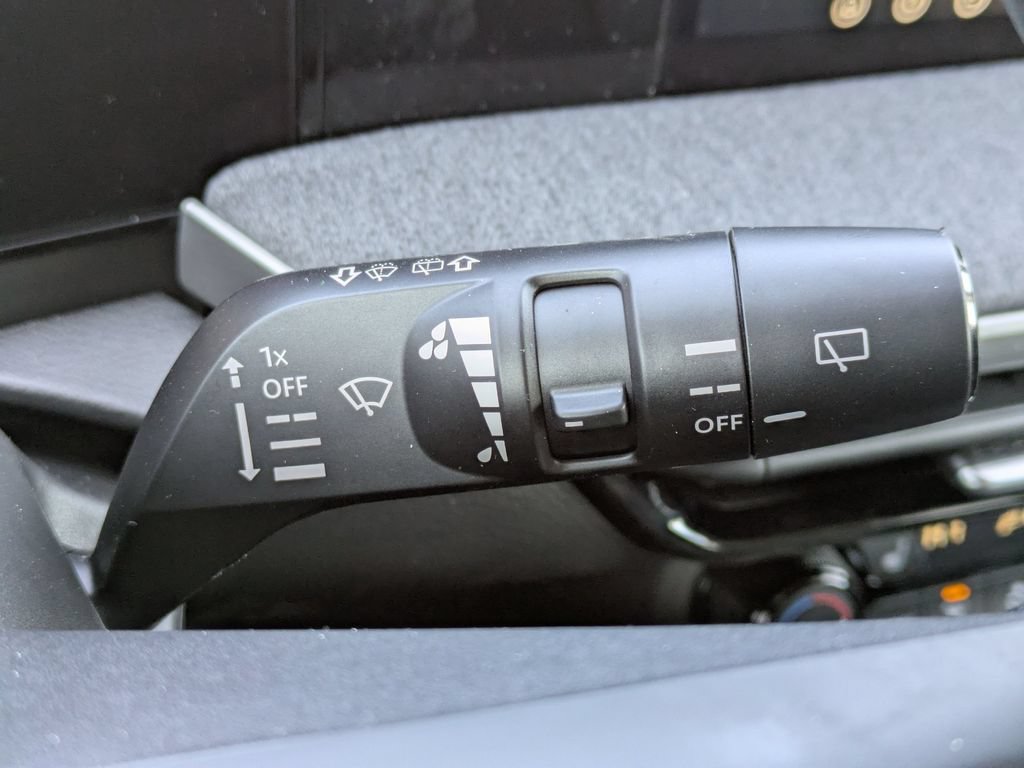 New 2026 Nissan Kicks SV w/ SV Premium Package AWD/4WD image 21