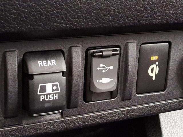 Certified 2018 Toyota Tacoma Limited image 25