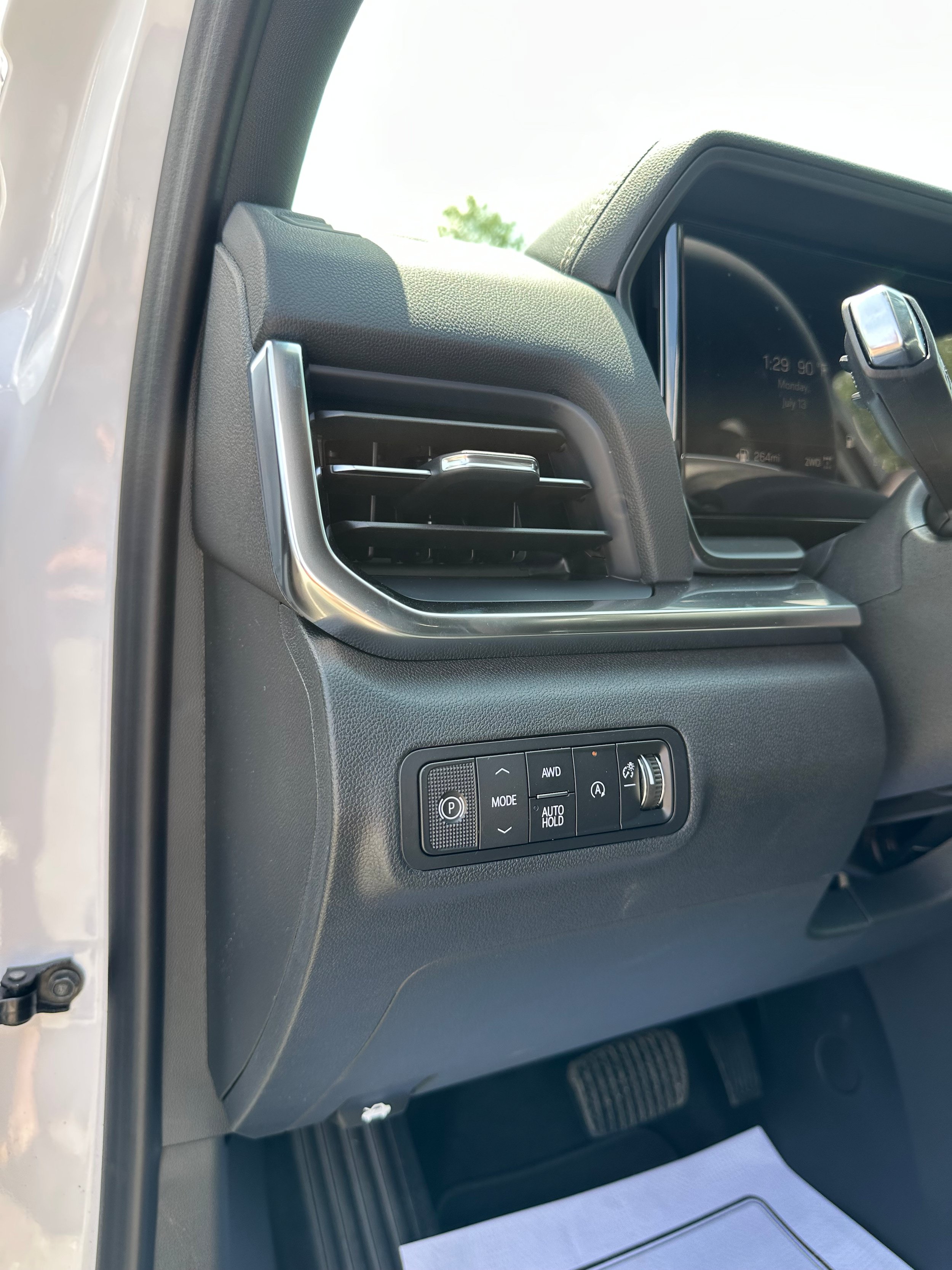 New 2027 GMC Terrain Elevation w/ Elevation Premium Package AWD/4WD image 14