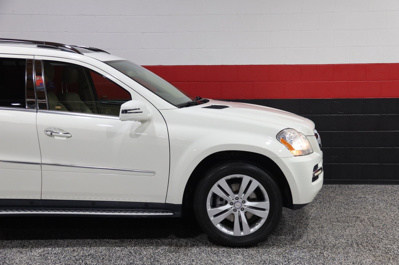 Used 2012 Mercedes-Benz GL 450 4MATIC w/ Premium 2 Pkg image 6
