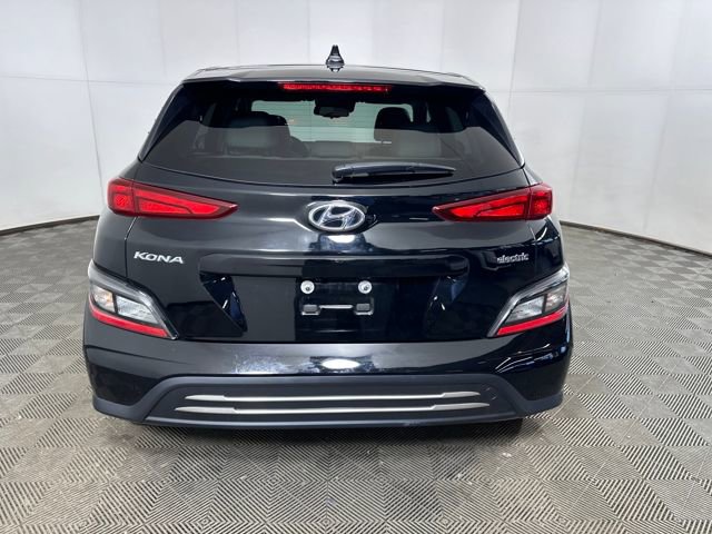 Used 2023 Hyundai Kona SE image 4