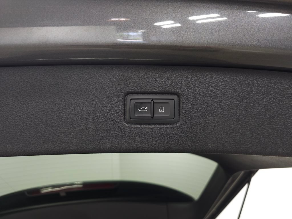Used 2019 Audi Q7 3.0T Premium w/ Convenience Package AWD/4WD image 9