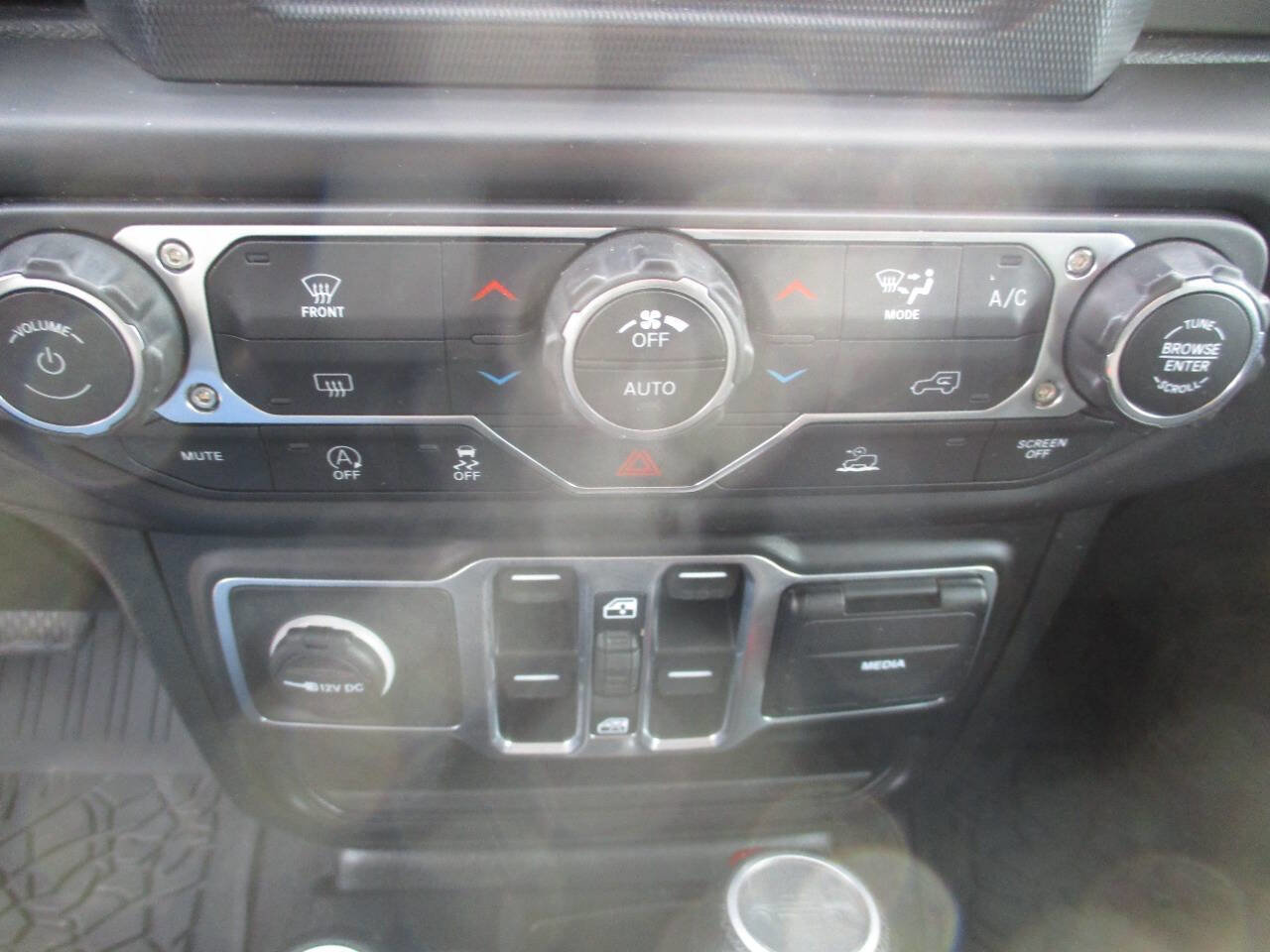 Used 2020 Jeep Gladiator Sport w/ Quick Order Package 24S image 31