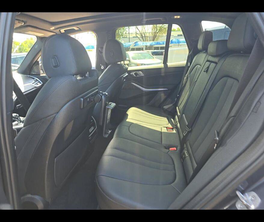 Used 2021 BMW X5 sDrive40i w/ Premium Package RWD image 7