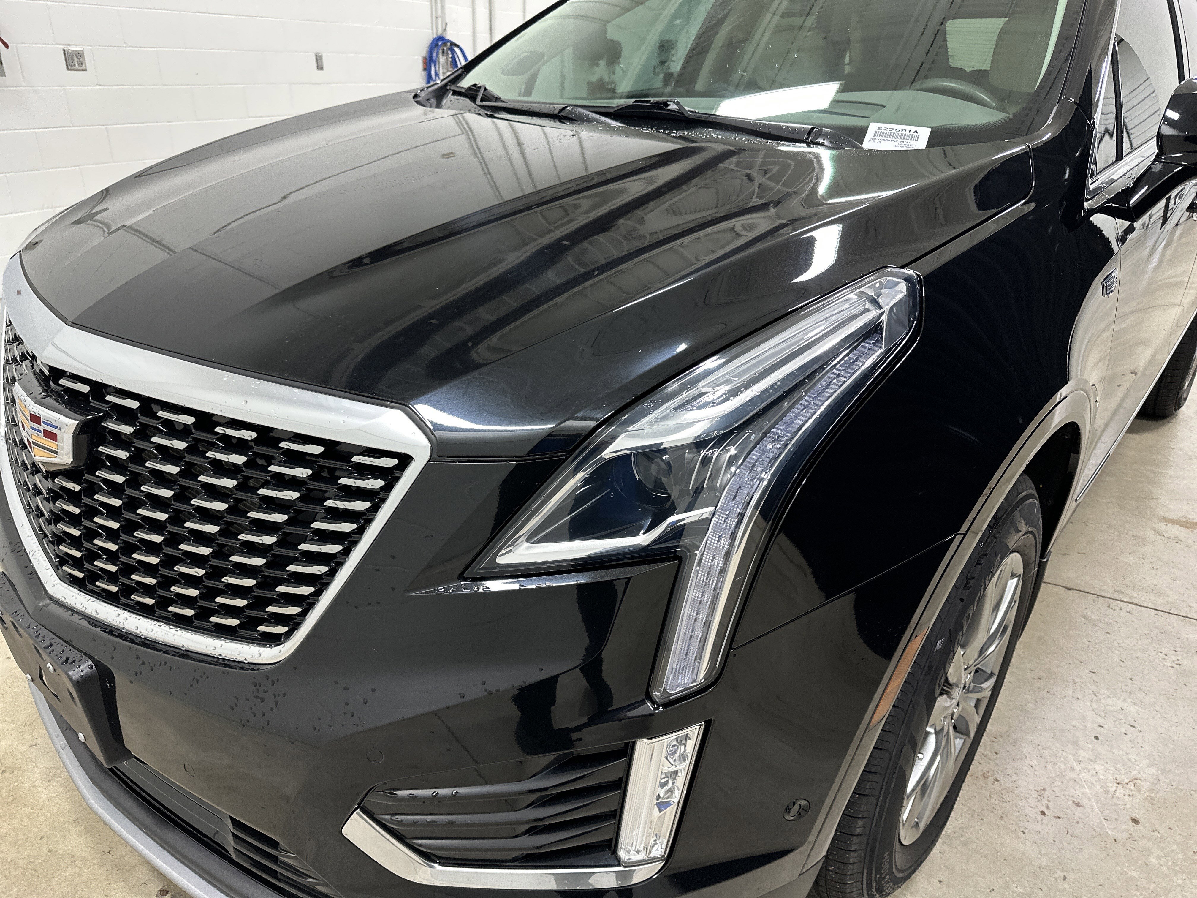 Used 2022 Cadillac XT5 Premium Luxury w/ Technology Package image 6
