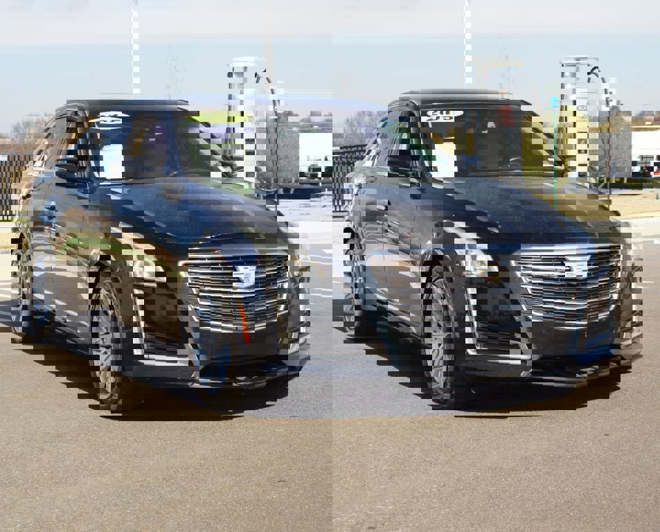 Used 2015 Cadillac CTS Sedan image 2