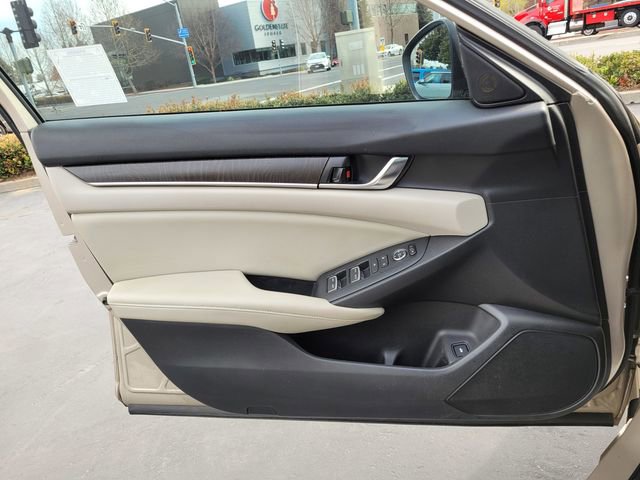 Used 2018 Honda Accord EX image 27