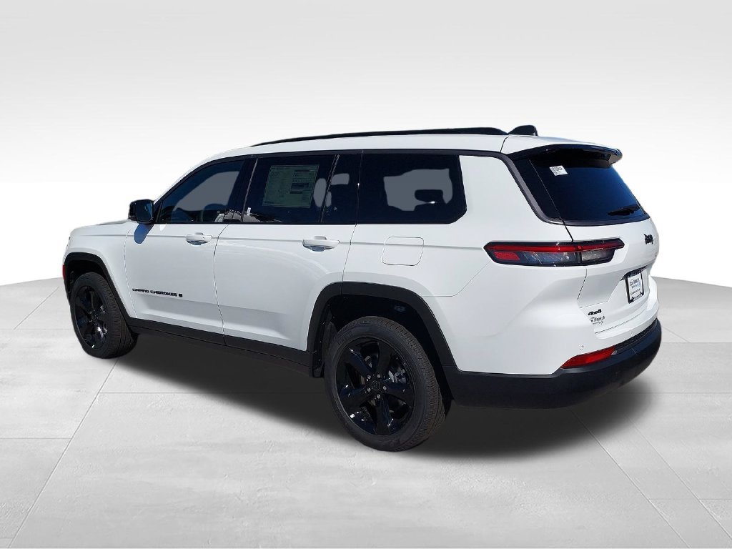 New 2027 Jeep Grand Cherokee L Limited w/ Limited Altitude Package AWD/4WD image 3