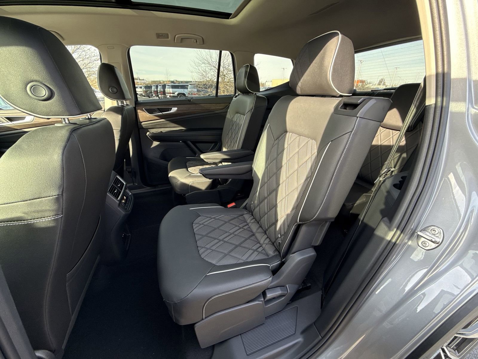 New 2026 Volkswagen Atlas SEL Premium R-Line image 24