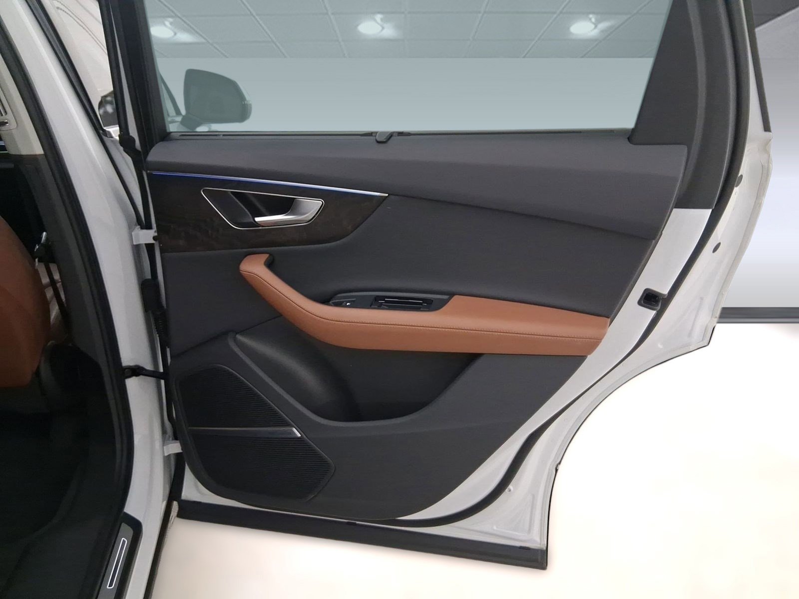 Certified 2024 Audi Q7 Premium Plus image 30