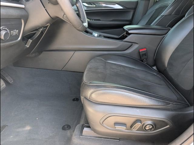 Used 2023 Jeep Grand Cherokee Altitude AWD/4WD image 9