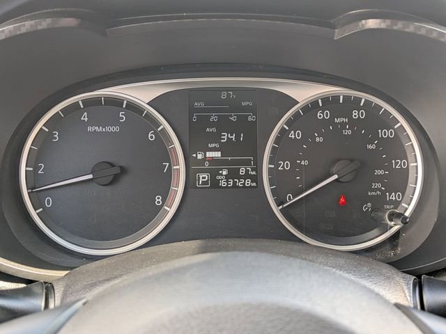 Used 2020 Nissan Versa S FWD image 11