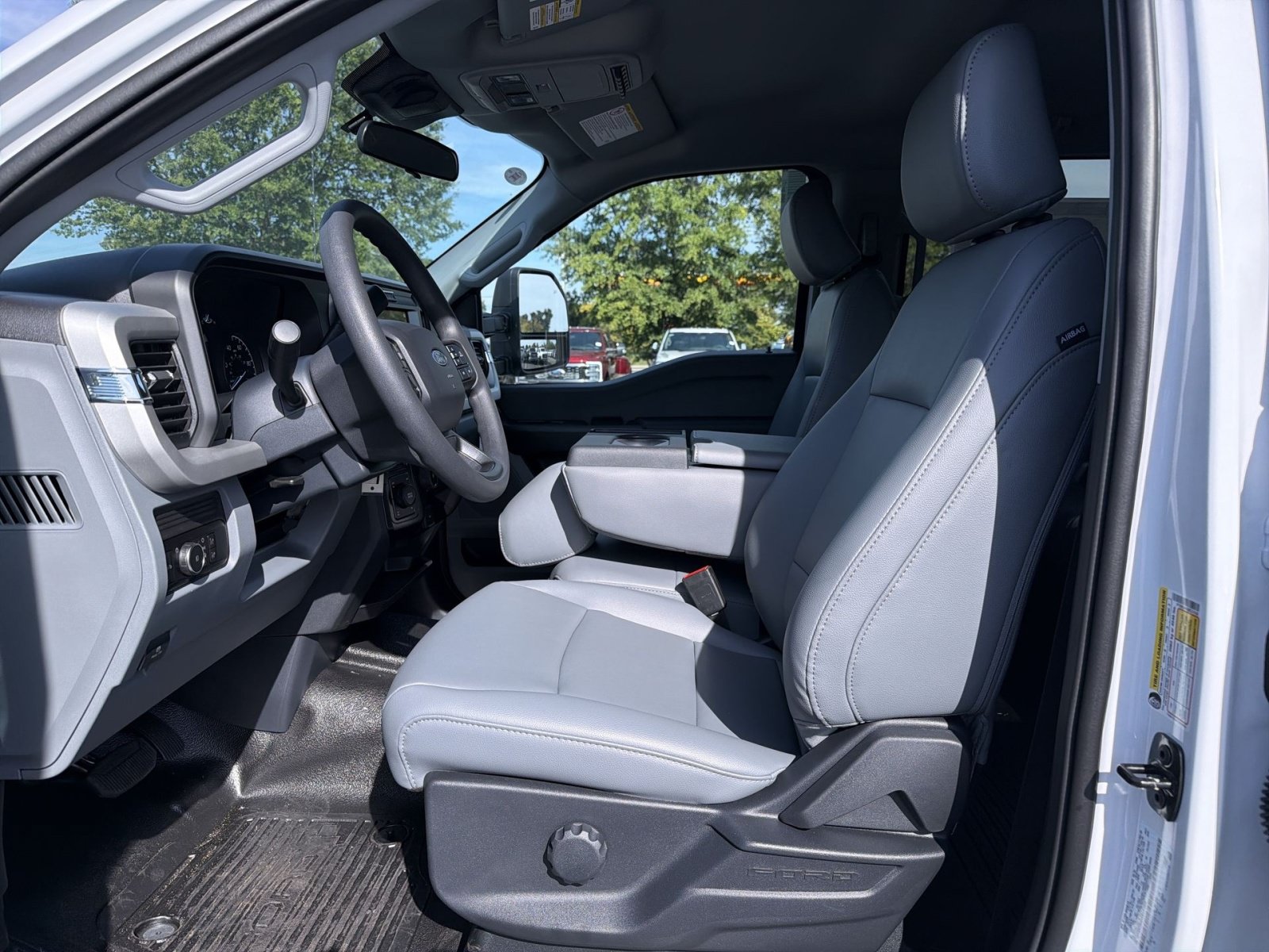 New 2027 Ford F350 XL w/ FX4 Off-Road Package AWD/4WD image 23