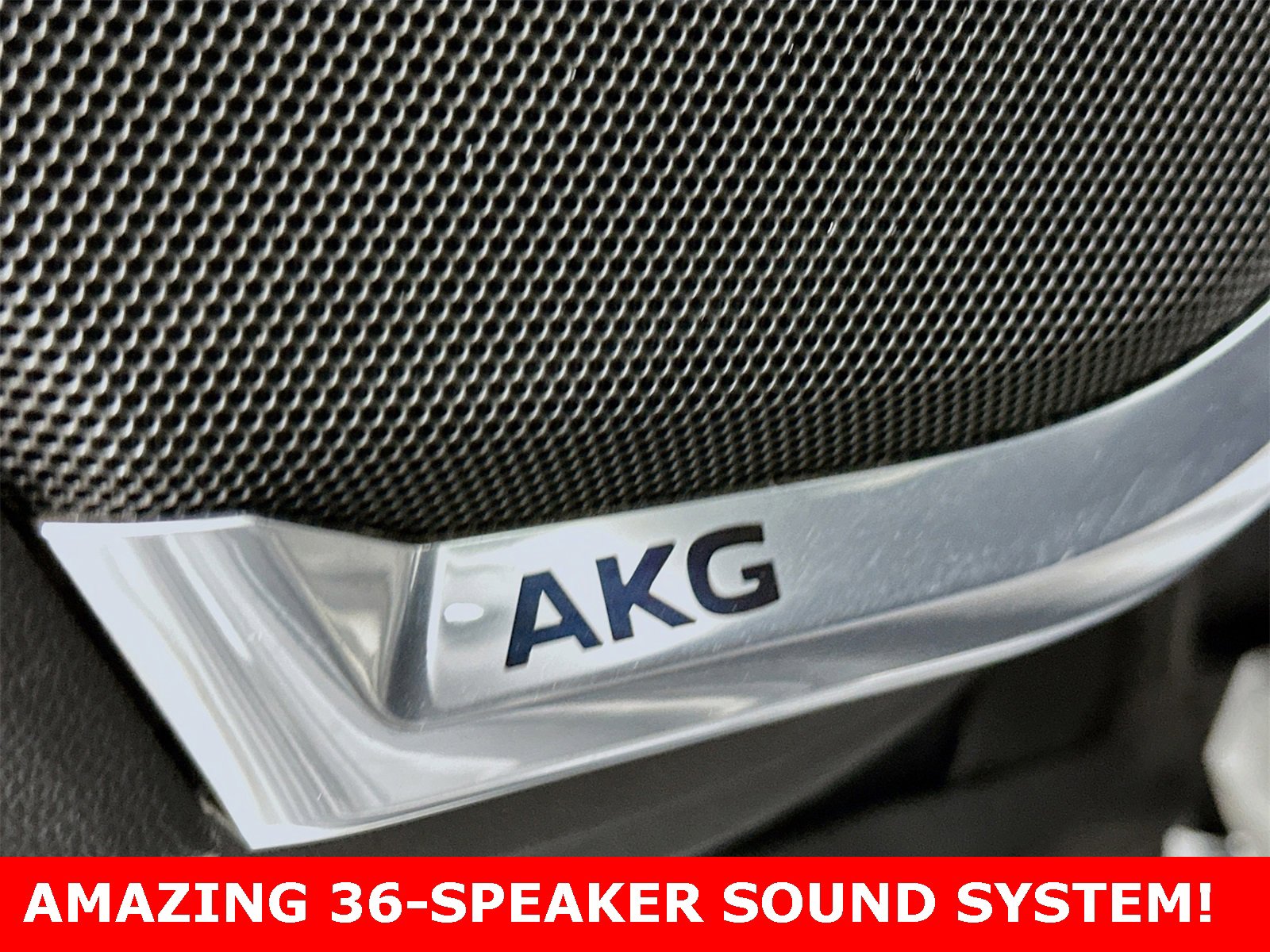 Used 2021 Cadillac Escalade ESV Sport Platinum w/ LPO, ONYX Package image 33