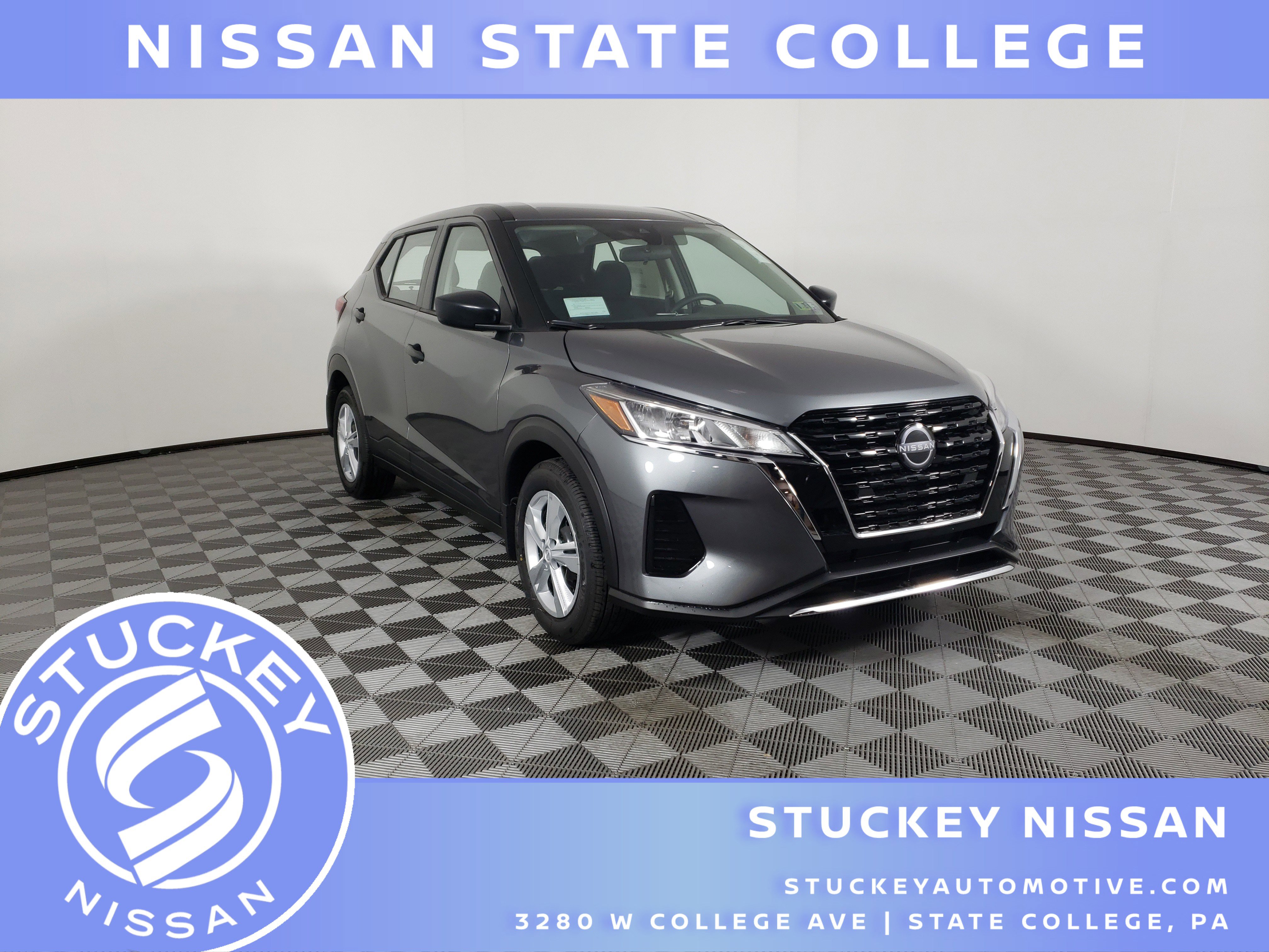 New 2025 Nissan Kicks Play S