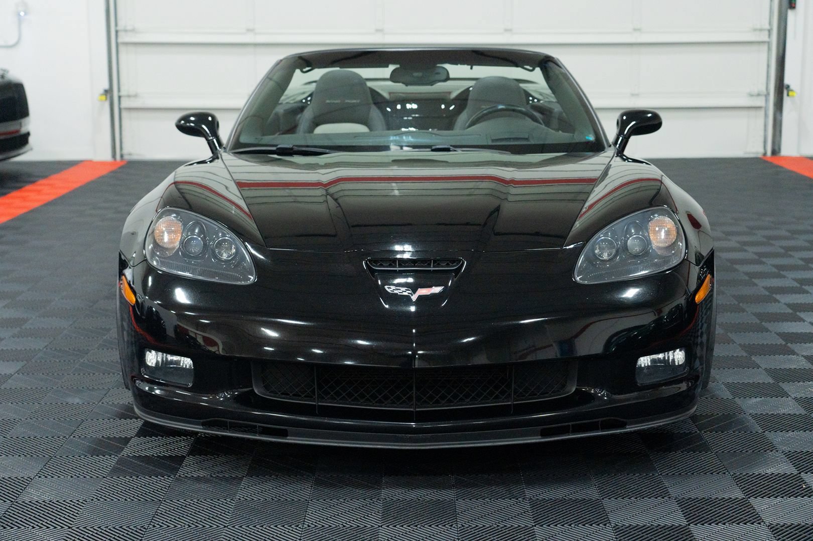 Used 2010 Chevrolet Corvette Grand Sport w/ Preferred Equipment Group RWD image 2