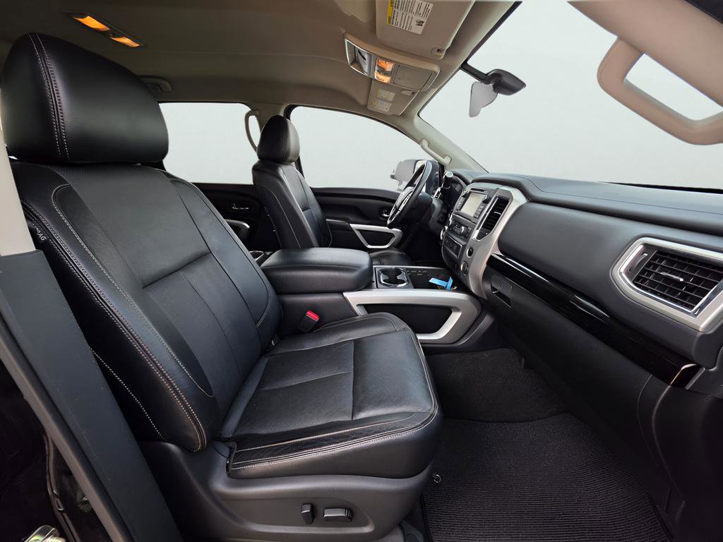 Used 2017 Nissan Titan SV RWD image 25