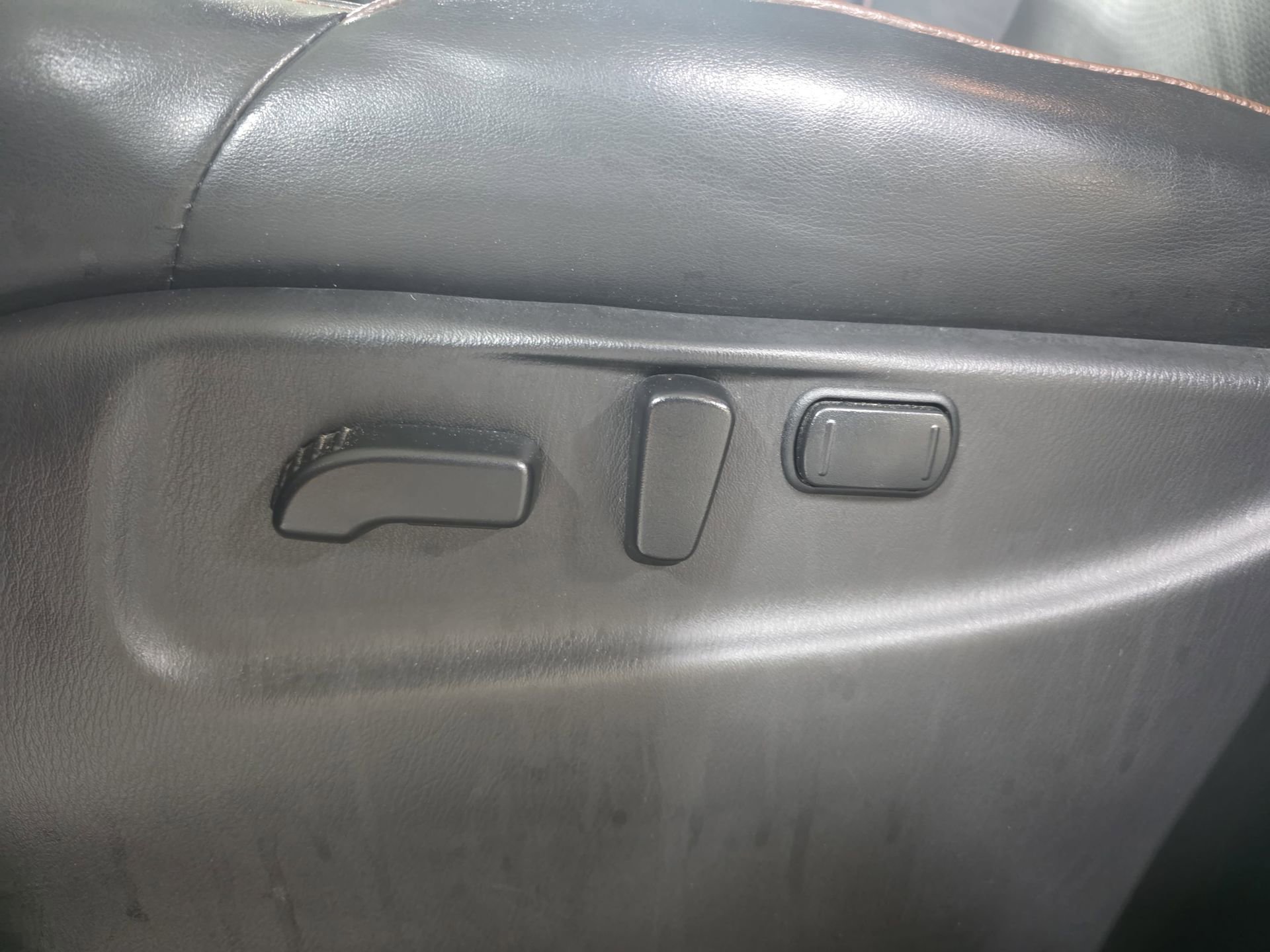 Used 2020 Nissan Armada Platinum w/ Captain's Chairs Package image 28