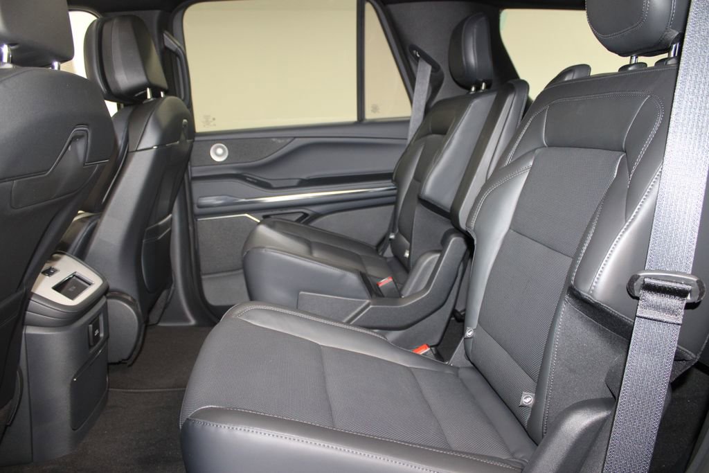 New 2025 Lincoln Navigator Reserve w/ Jet Appearance Package image 25