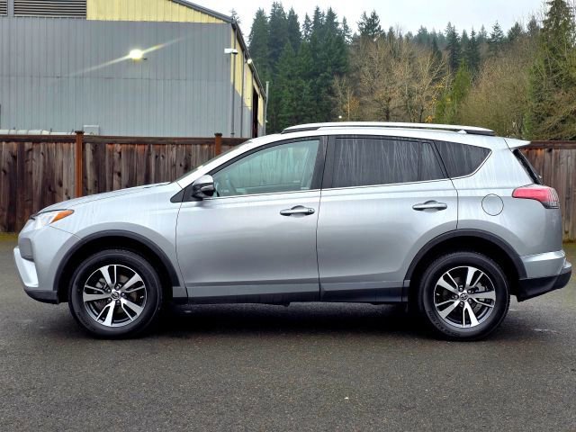 Used 2018 Toyota RAV4 XLE image 4