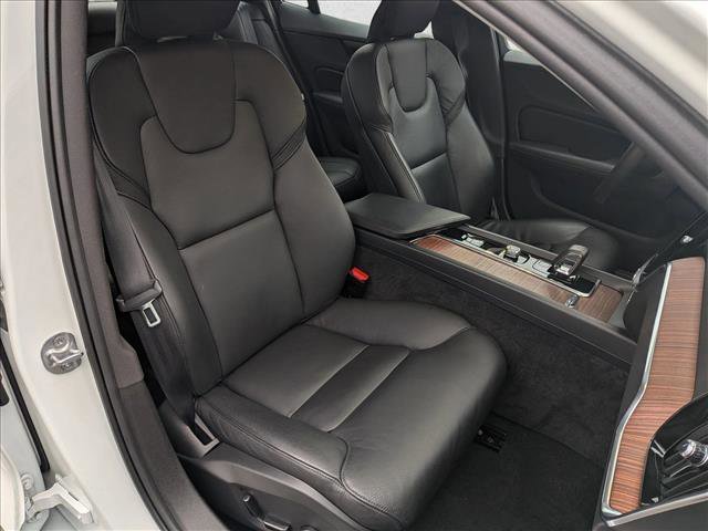 Used 2023 Volvo S60 B5 Plus w/ Protection Package Premier image 22