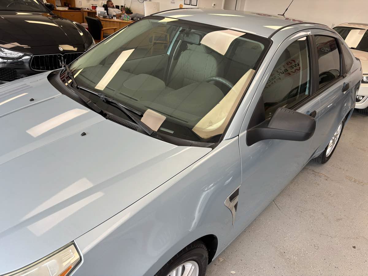 Used 2008 Ford Focus SE FWD image 3