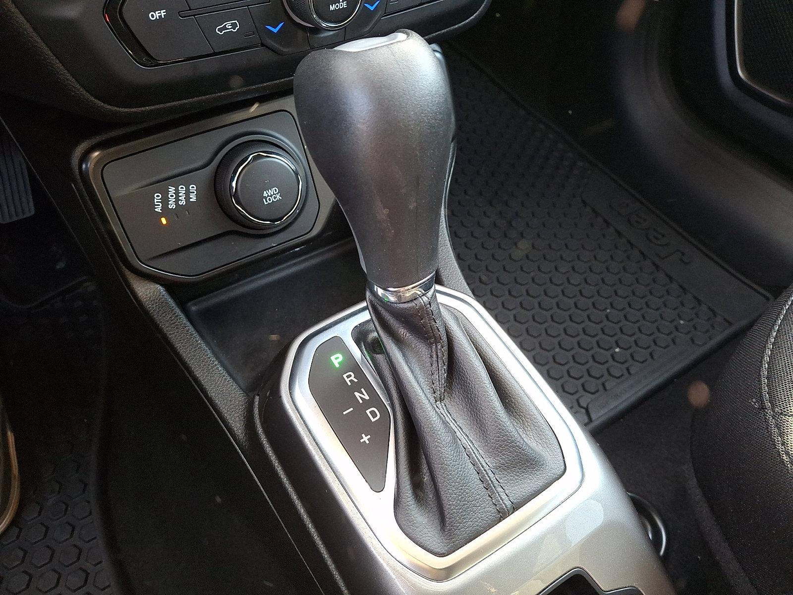 Used 2022 Jeep Renegade Latitude image 16