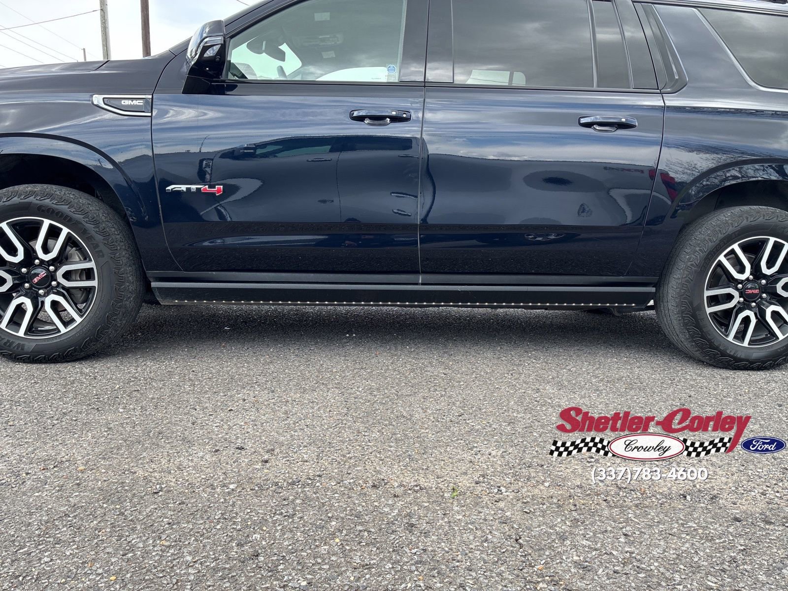 Used 2023 GMC Yukon XL AT4 w/ AT4 Premium Plus Package image 43