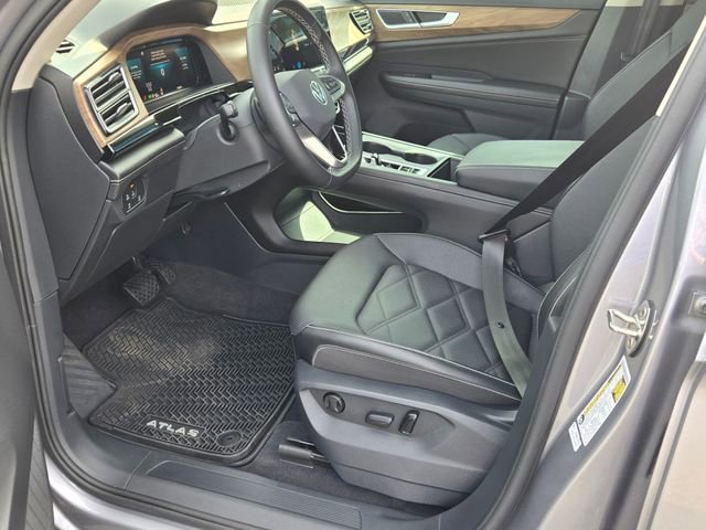 Used 2024 Volkswagen Atlas SE FWD image 12
