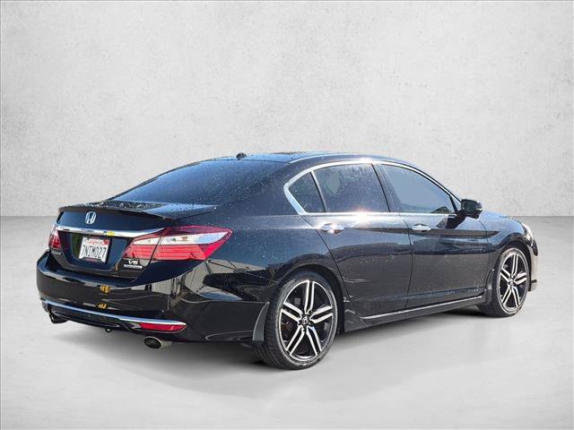 Used 2016 Honda Accord Touring image 5