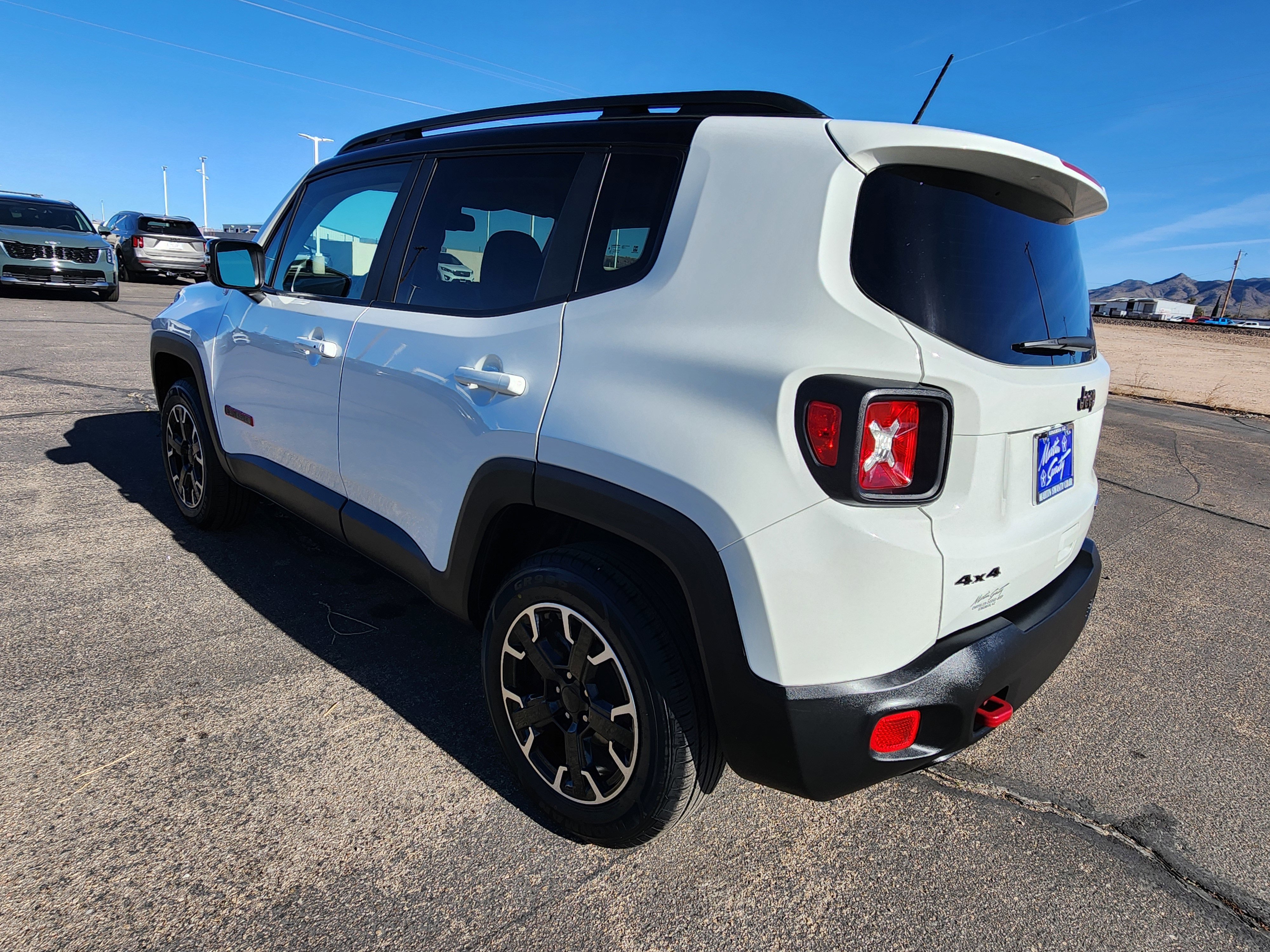 Used 2023 Jeep Renegade Trailhawk image 6