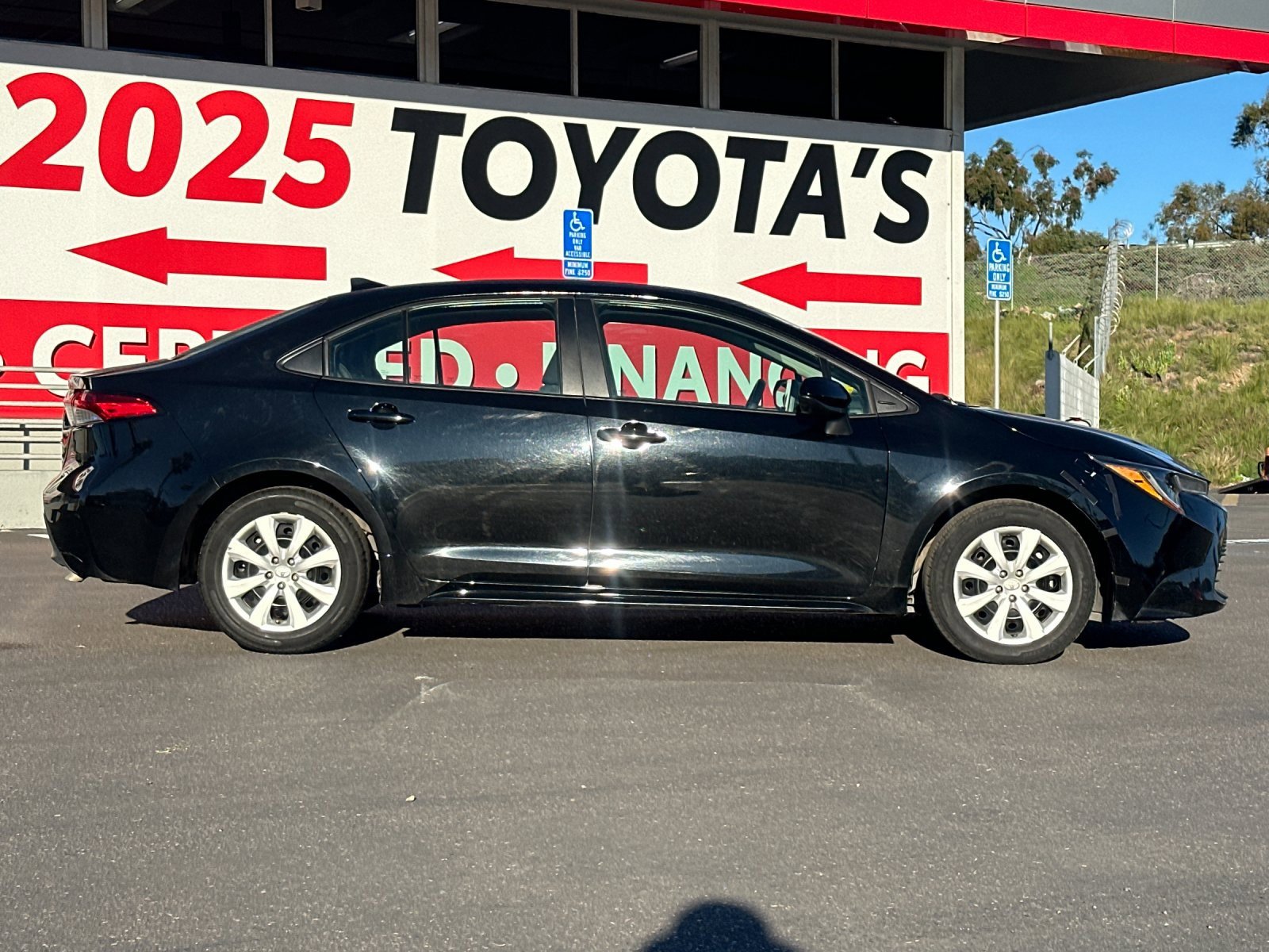 Used 2024 Toyota Corolla LE image 6