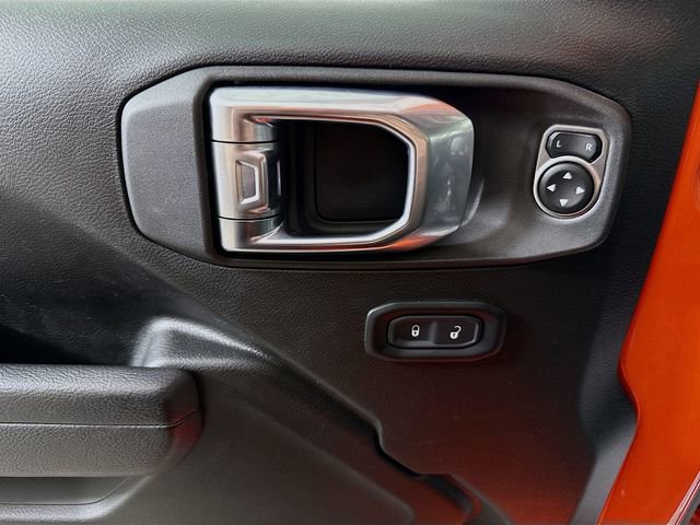 Used 2023 Jeep Wrangler Unlimited Rubicon w/ Cold Weather Group image 18