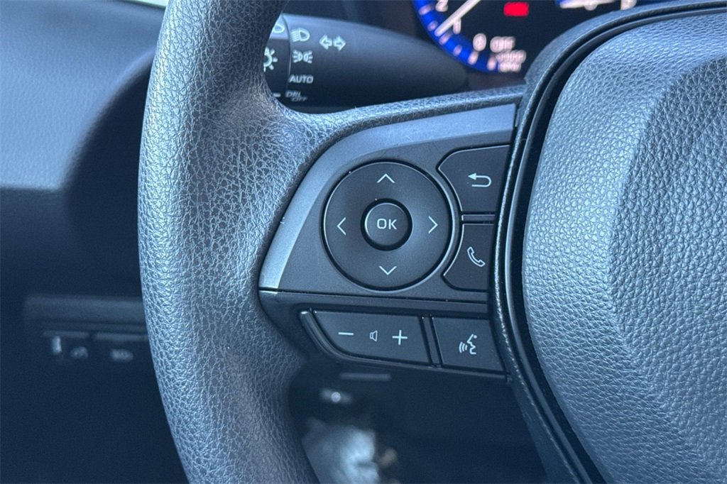 Used 2022 Toyota Corolla LE image 26